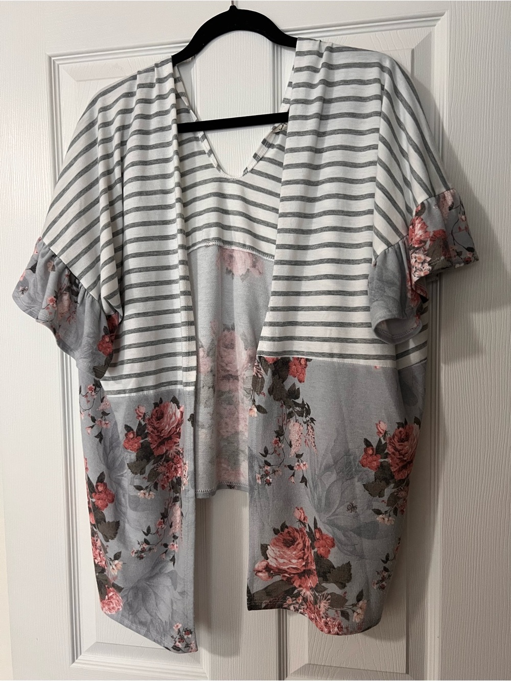 Lovely Melody Gray & Pink Floral Stripe Open Cardigan